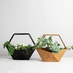 Foreside Home & Garden Geo Wall Planter